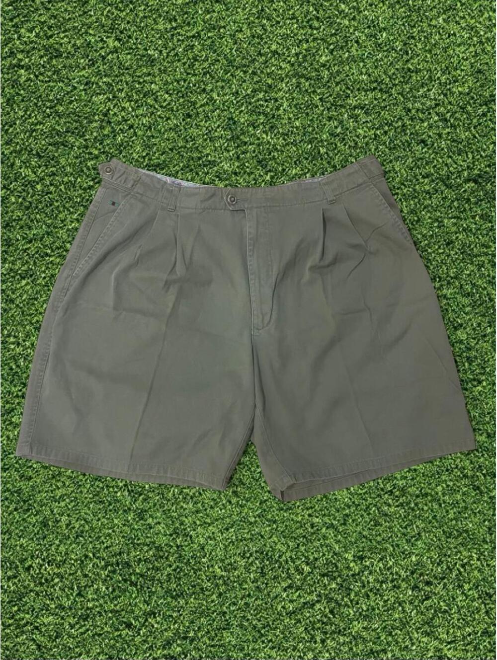 Vintage Colours by Alexander Julian Khaki Green Shorts – Size 38”